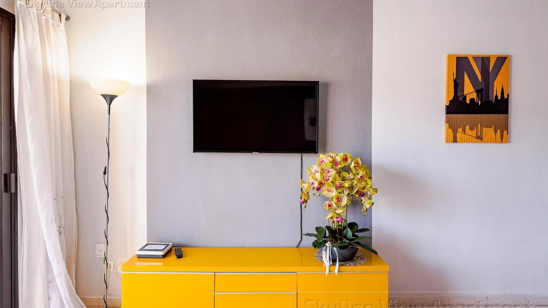Skyline View Apartment - Free Private Parking Including & Guest Bonus Costa Adeje  0*, Costa Adeje (Tenerife)